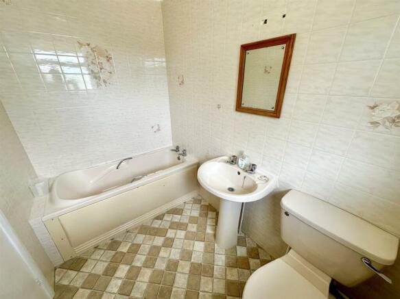 bathroom.JPEG