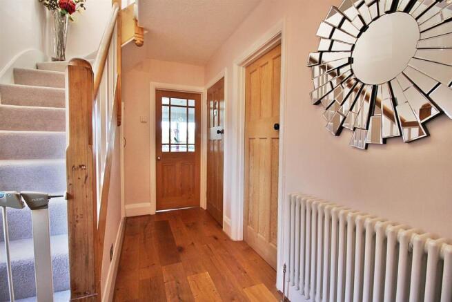 Entrance hall.JPG
