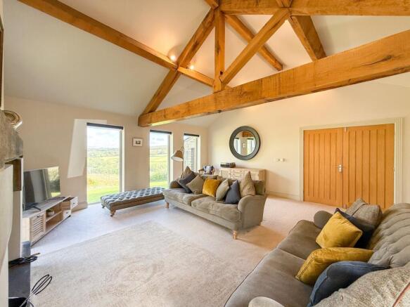 4 bed Detached for sale Image 12