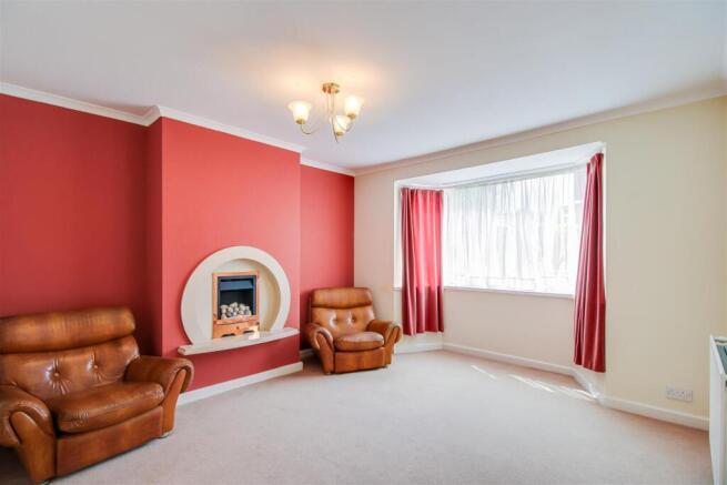 5 bed Semi-Detached for sale Image 4