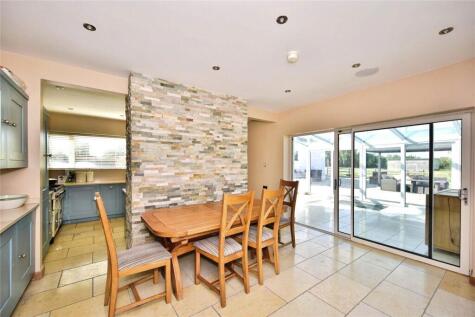 Hampstead Lane, Yalding, Maidstone, Kent, ME18 6HJ