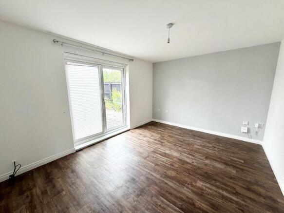 3 bed Semi-Detached for sale Image 4