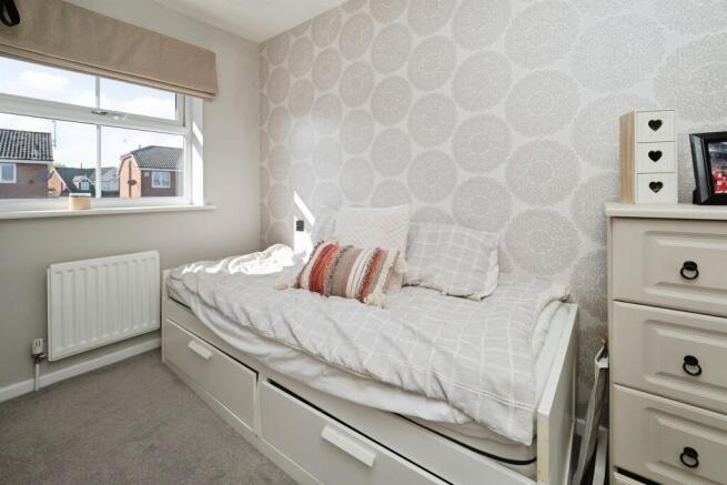 3 bed Terraced for sale Image 7