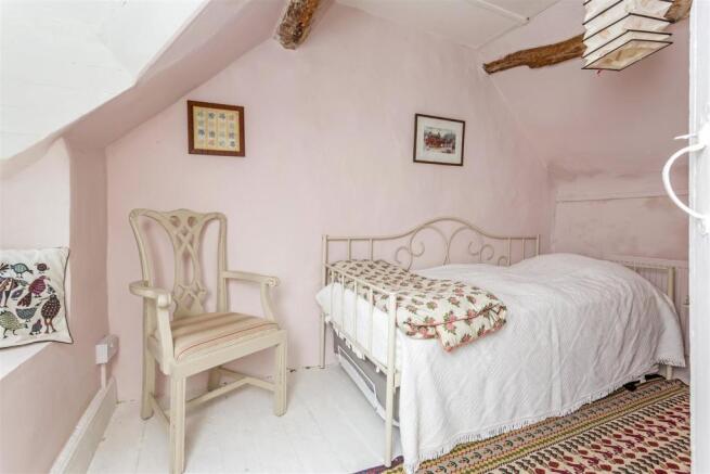 Hillgrove Cottage 293583 (18).jpg