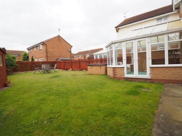 Generous Garden & Conservatory 217