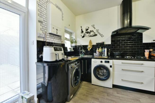 2 bed Terraced for sale Image 8