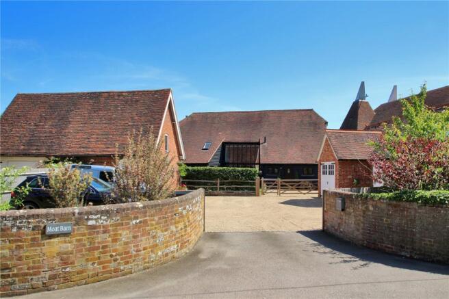 Moat Barn
