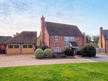 Ibis Close, Ardingly, RH17