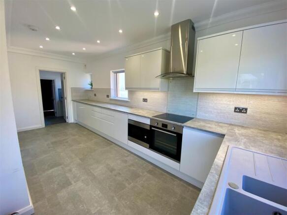18 ng kitchen.jpg