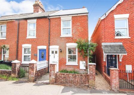 Middle Road, Lymington, Hampshire, SO41