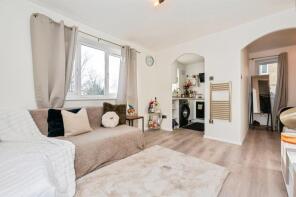 1, Brighstone Court, Oakhill Road, Purfleet-on-thames RM19 1TY