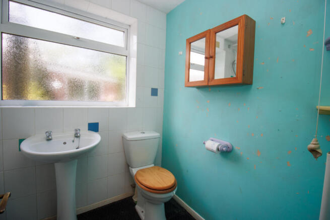 2 bed Semi-Detached Bungalow for sale Image 11