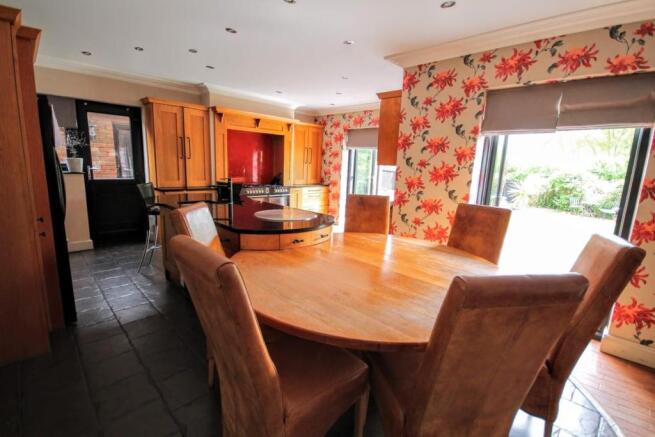 Kitchen/Family room