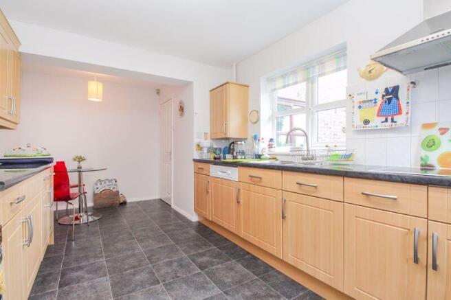 Kitchen/Breakfast Room