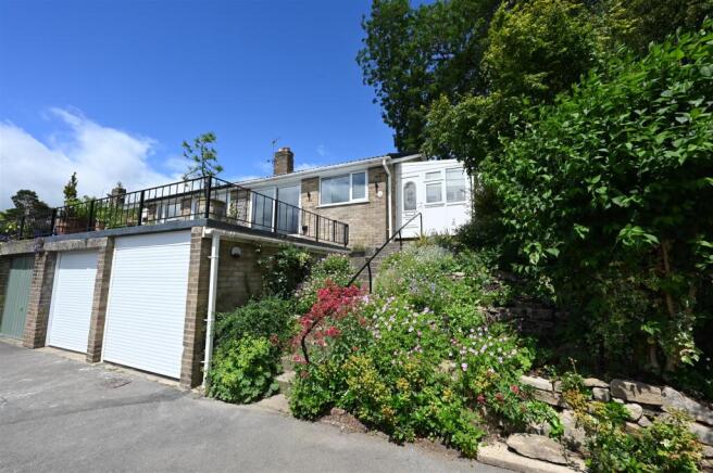 2 bed Semi-Detached Bungalow for sale Image 12