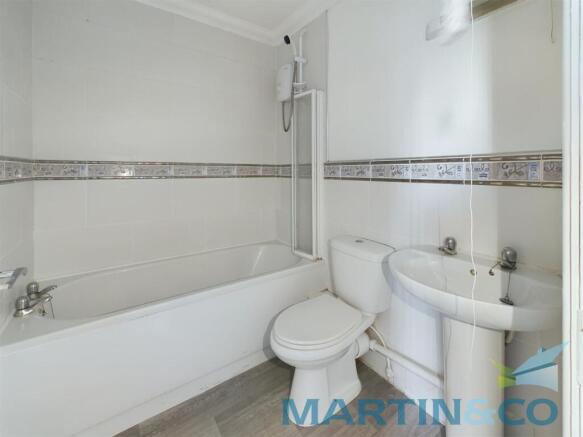 2 bed Flat to rent Image 4