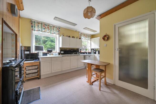 KITCHEN/BREAKFAST ROOM