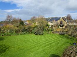 6, Barrows Court, Weston Street, East Chinnock, Yeovil BA22 9EJ