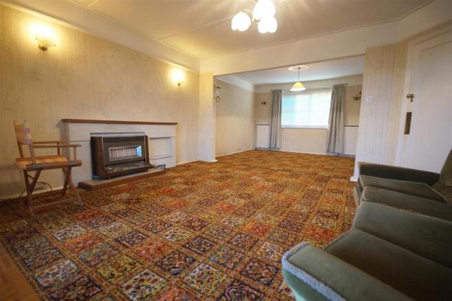 Lounge / Dining Room