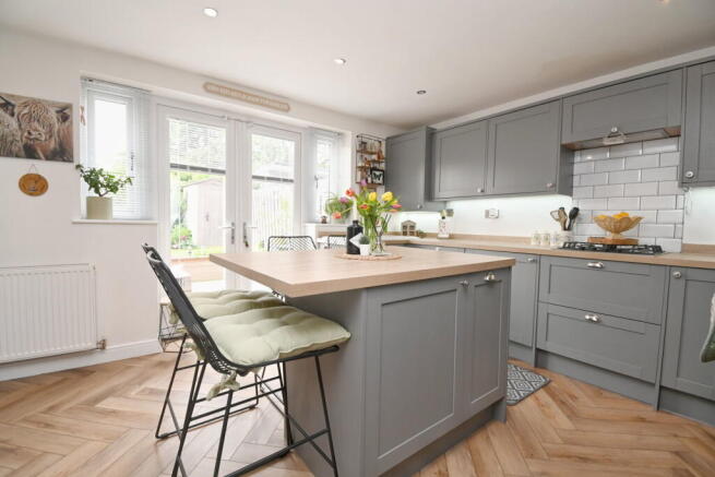 3 bed Town House for sale Image 6