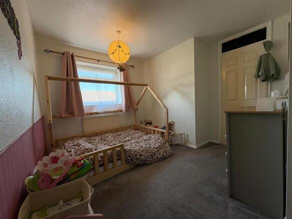 2 bed Terraced for sale Image 8