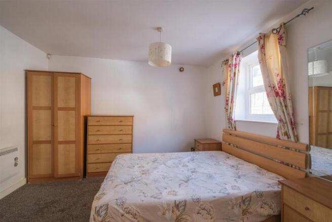 1 bed Apartment for sale Image 6