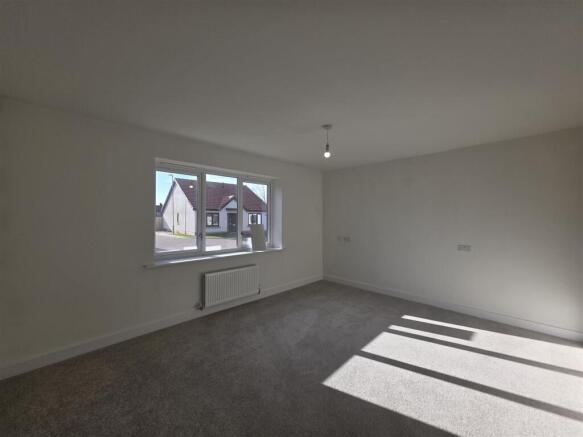 3 bed Semi-Detached Bungalow for sale Image 7