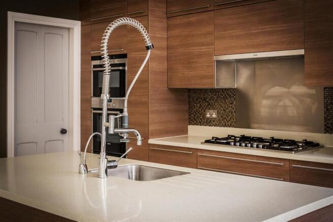 house. estate agency Albury Mansion Apartment 6