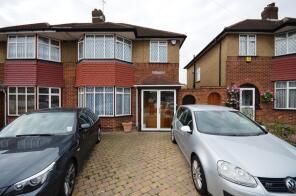 93, Queens Walk, Ruislip HA4 0NN