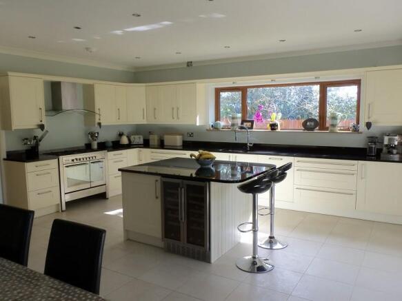 Kitchen / Breakfast Room