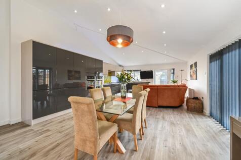 Charlesworth Drive, Waterlooville