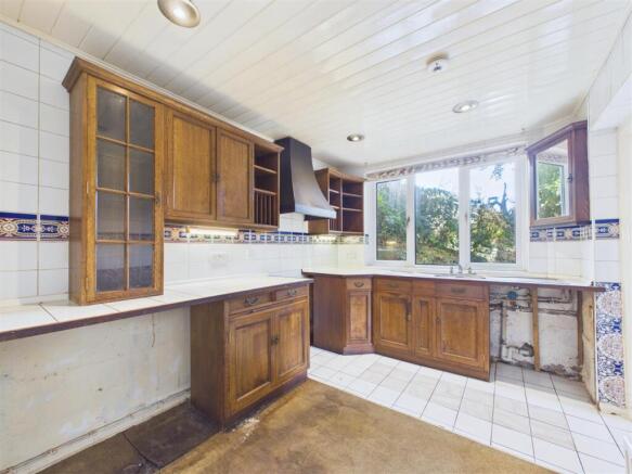 4 bed Detached for sale Image 4