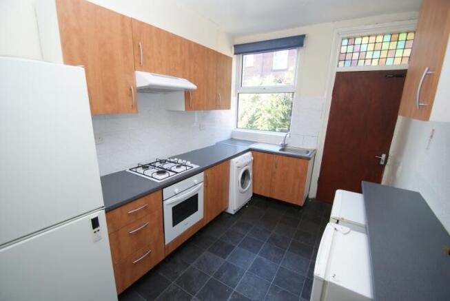 6 bed Terraced to rent Image 8