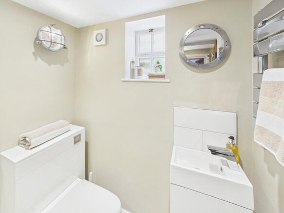 2 bed Cottage for sale Image 7