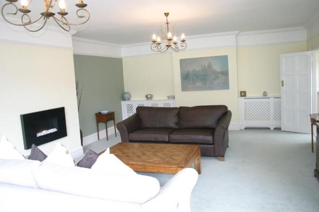 Lounge pic 1