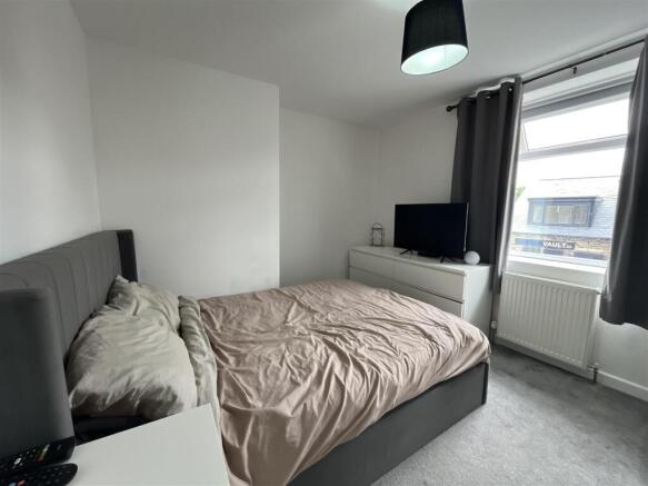 2 bed Terraced for sale Image 10