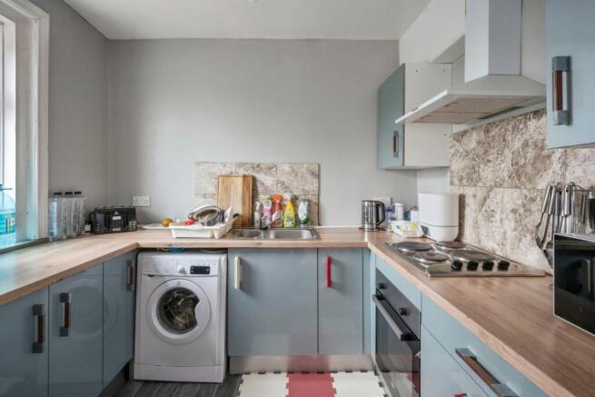 2 bed Semi-Detached for sale Image 7