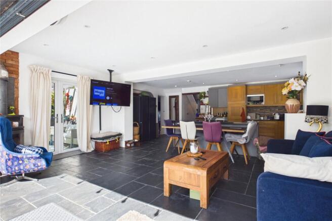 Kitchen/Living/Dinin