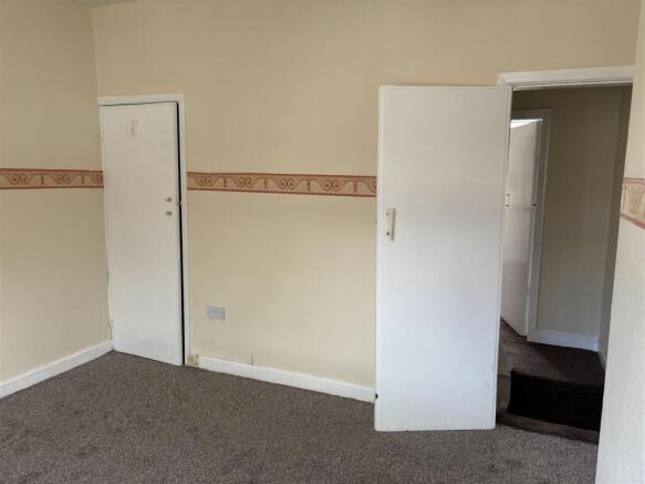 3 bed Terraced for sale Image 10