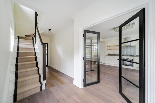 1388788-15-694406...