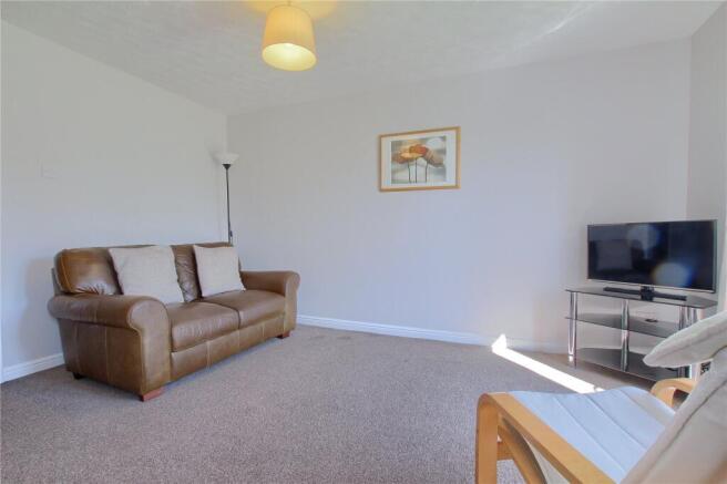 2 bed Flat for sale Image 5