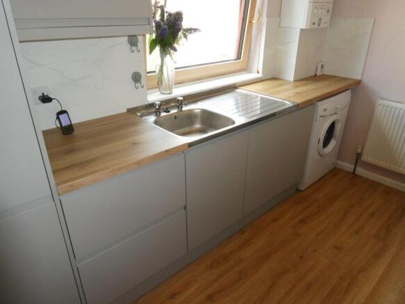 4 bed Terraced to rent Image 4