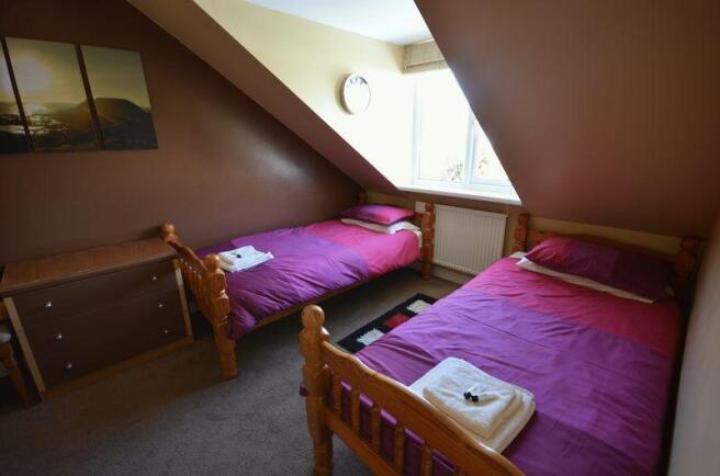 BEDROOM 4