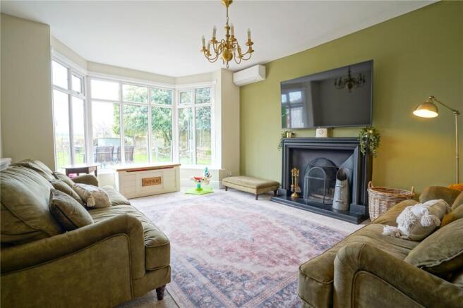 4 bed Detached for sale Image 7