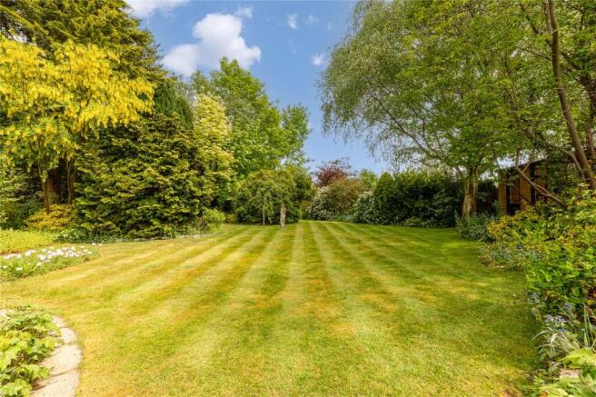Cheney Close, Toddington, Bedfordshire, LU5 photo 4