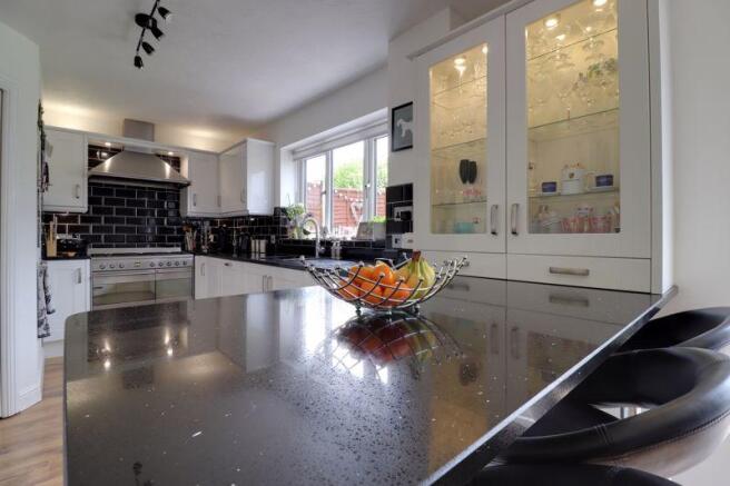 Kitchen/Breakf...