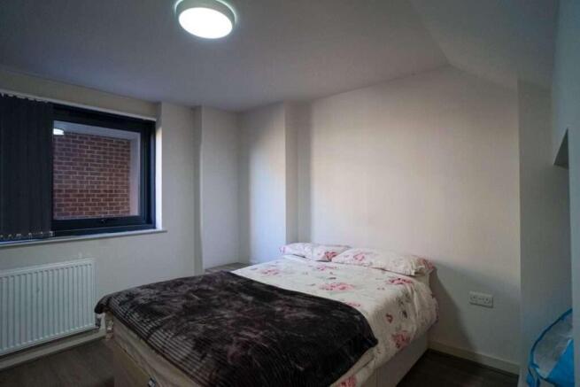 2 bed Flat to rent Image 7