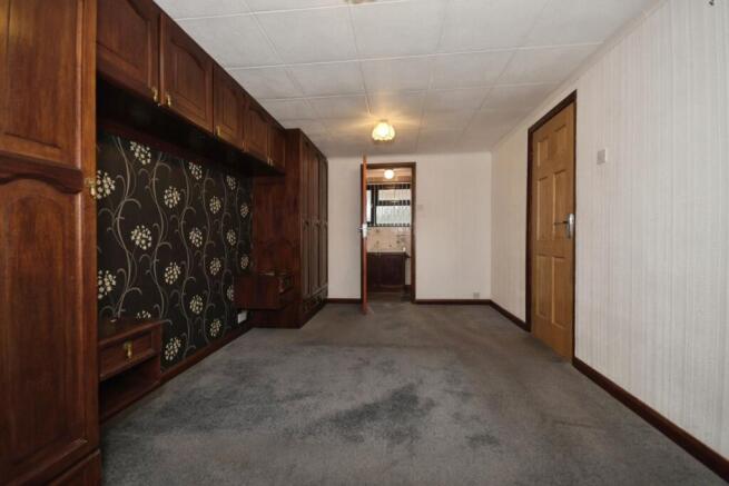 4 bed Semi-Detached for sale Image 11