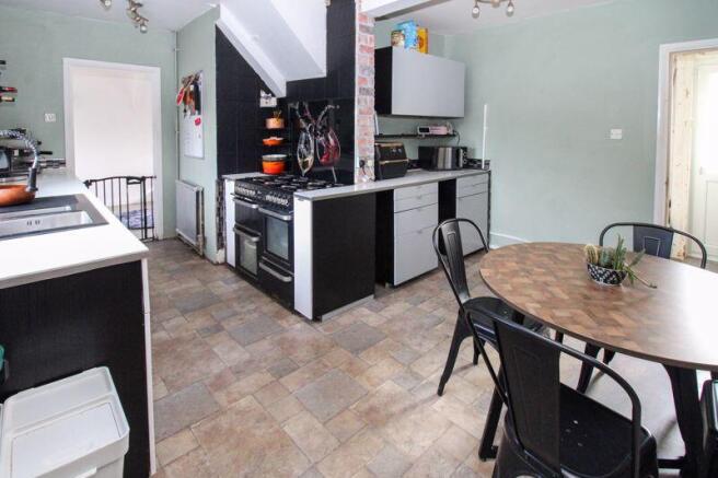 Kitchen/Dining Room
