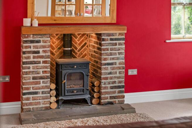 5 bed Detached for sale Image 12